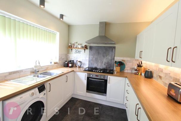 2 bedroom detached bungalow to rent - Photo 1