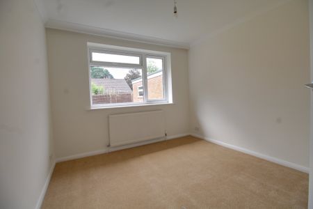 Jubilee Drive, Ash Vale, Aldershot, GU12 - Photo 3