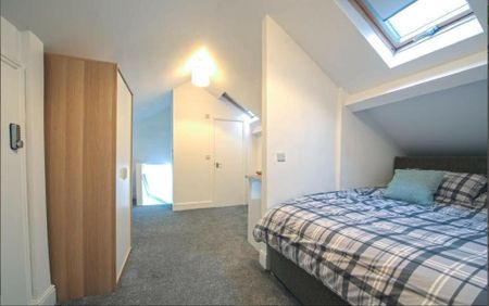 Upper Town Street - Photo 4