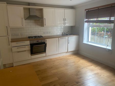 2 Bed Flat, Shardeloes Road, SE14 - Photo 3