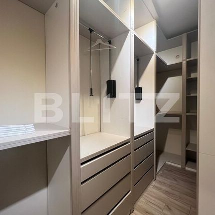Apartament superb de 3 camere, 110 mp, curte, zona Vivo - Photo 1