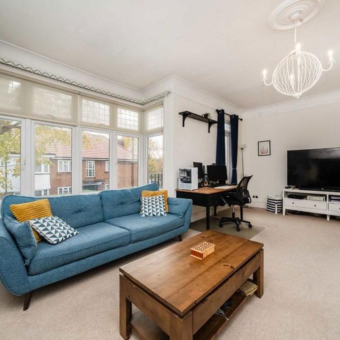 3 bedroom flat to rent - Photo 1