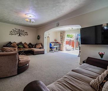 3 bedroom semi-detached house to rent - Photo 1