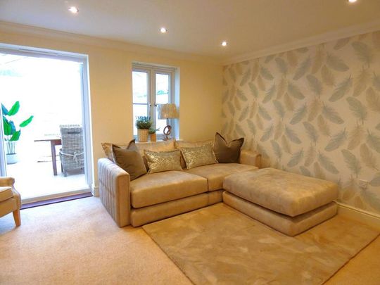 2 bedroom semi-detached house to rent - Photo 1