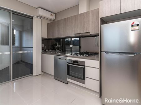 Furnished One Bedroom In Great Location! - Photo 2