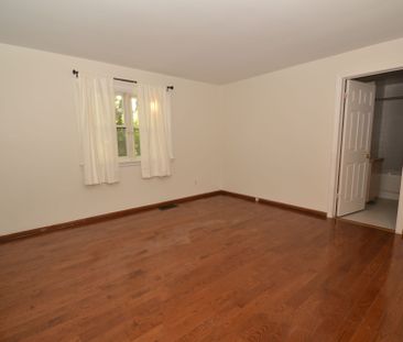 For Lease - 490 Springbrook Avenue, Hamilton, Ontario - Photo 2