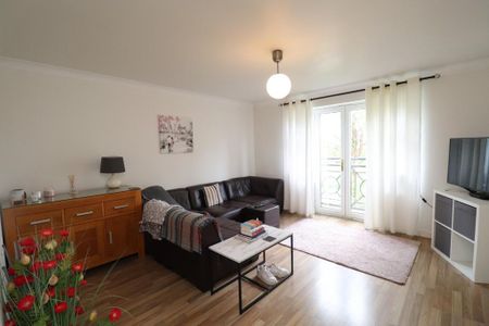 2 bedroom flat to rent - Photo 4