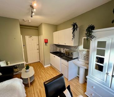 Studio Flat, Colville Terrace, W11 - Photo 4