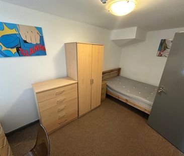 Room in a Shared House, Teignmouth Road, B29 - Photo 2