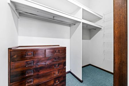 Spacious 3-Bedroom Townhouse in the Heart of South Yarra - Photo 5