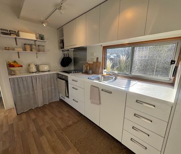 Coastal Charm-Partly Furnished. - Photo 6