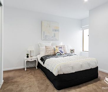 Unit in great condition with a balcony - Photo 1