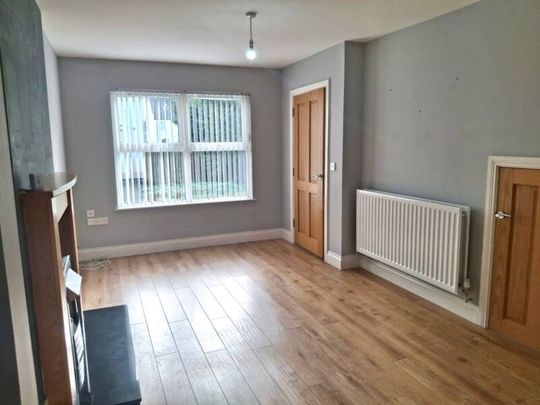 Semi detached 3 bedroom house - Photo 1