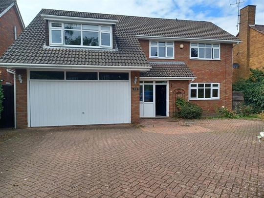 4 bedroom detached house to rent - Photo 1