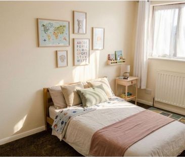 3 bedroom semi-detached house to rent - Photo 3