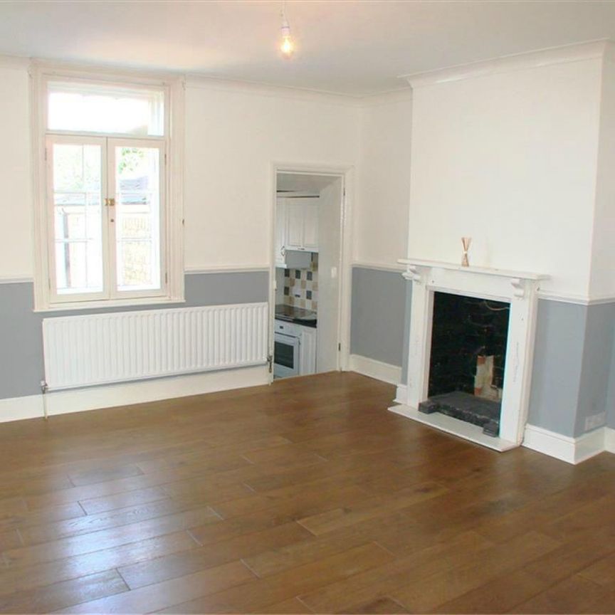 1 bedroom Flat To Let - Photo 1