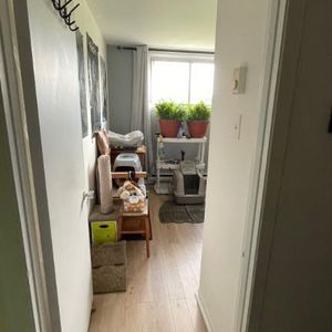 Magnifique 4 1/2 à louer - Secteur paisible et recherché - Photo 2