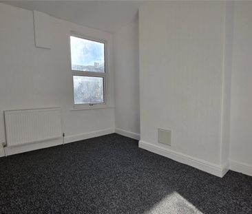 Wordsworth Road, Nottingham, Nottinghamshire, NG7 - Photo 2