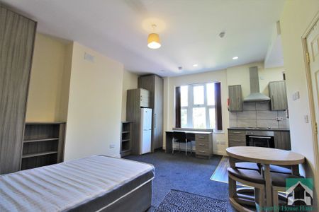 Flat 4D - Millennium Court, Selly Oak, Birmingham, B29 6ND - Photo 2