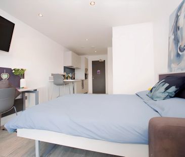 Bronze Studio - Photo 1