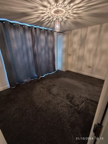 4 Bed Maisonette, Jeeyas Apartments, E16 - Photo 5