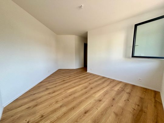 RARE ! MAGNIFIQUE 4 ½ PIECES AU REZ - Grand jardin & terrasse ! - Photo 1