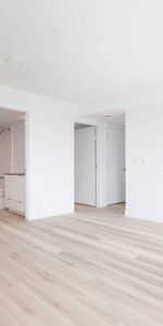 RENT COMMERCIAL DRIVE! BRAND-NEW 2 BED 1 BATH + DEN APARTMENTS! - Photo 4