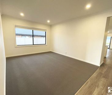 SWAN RETREAT - Photo 1