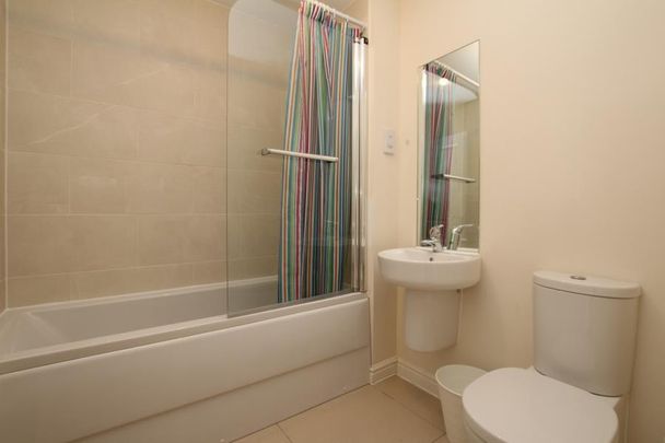 Hatton Road, Bristol - Photo 1