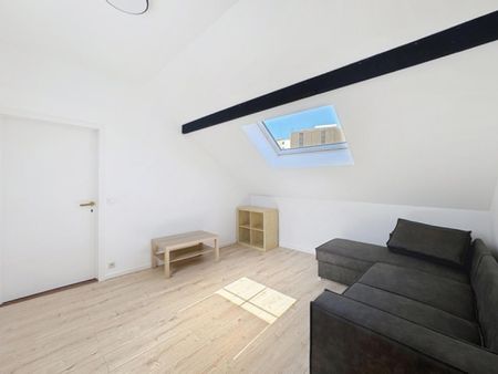 Appartement te huur in Elsene - Photo 2