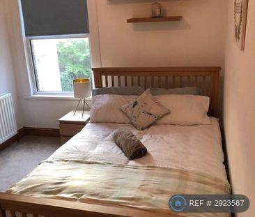 3 bedroom terraced house to rent - Photo 6