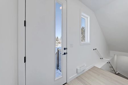 Tuxedo Park Avas — 2 Bedroom - Photo 2