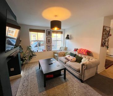 3 bedroom end of terrace house to rent - Photo 2