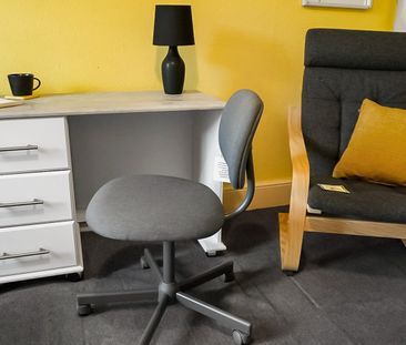 Bedsit, Waverley Road, BS6 - Photo 2