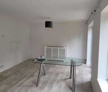 Thames Ditton, Surrey, KT7 - Photo 1