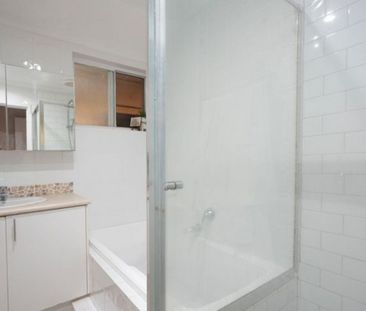 Gorgeous Family Home with A/C, Multiple Living Areas, Huge Workshop... - Photo 5