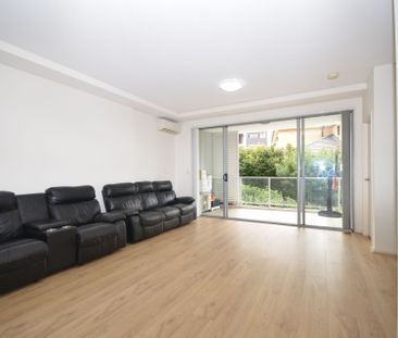 Near New 2 Bedroom Apartment!!! - Photo 2