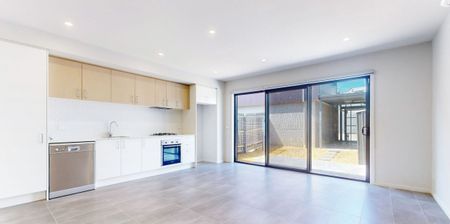 STUNNING TWO BEDROOM APARTMENT - Photo 2