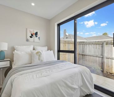 Mangere, 4 bedrooms - Photo 6