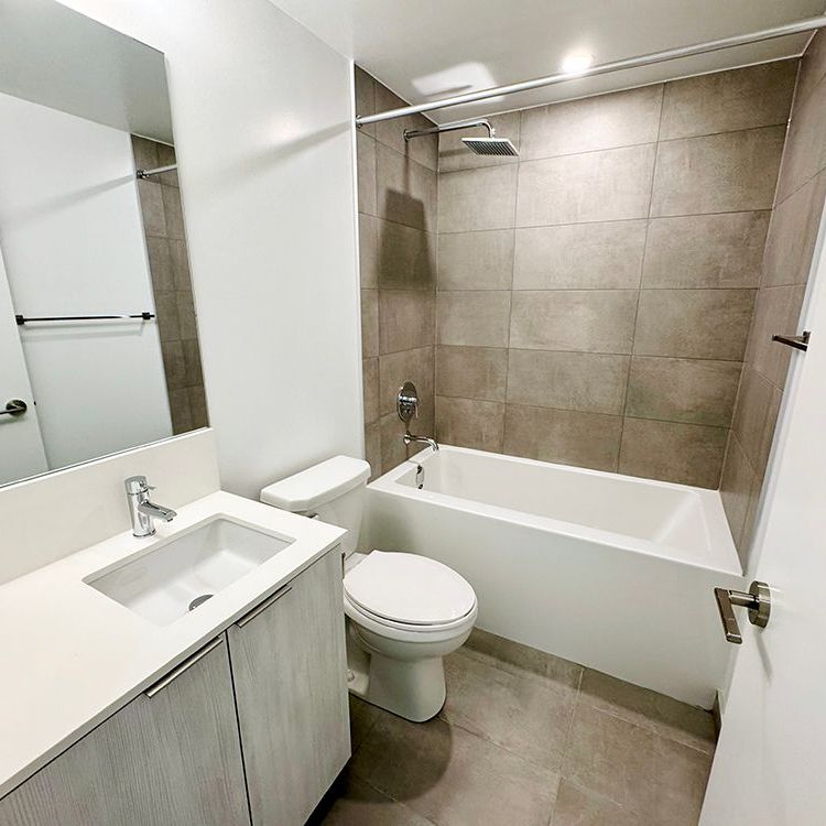 For Lease - 8 Wellesley Street Unit# 608, Toronto, Ontario - Photo 1