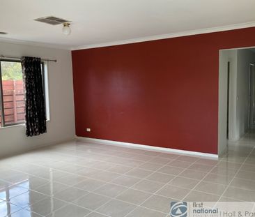 18 Olive Grove, Officer - Photo 5