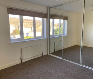 TWO BEDROOM FLAT - Photo 6