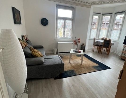 Helle Altbauwohnung in Fürth - Photo 1