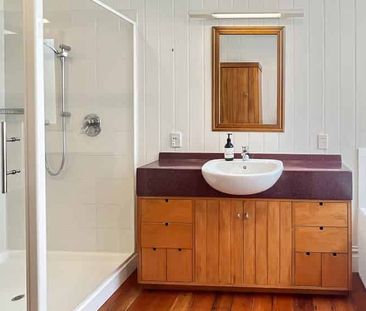 Family Haven with Studio Apartment - Photo 4