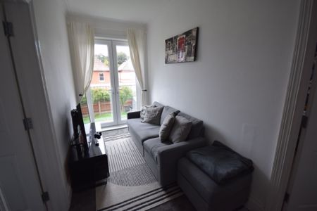 3 Bedroom Flat To Rent in Westbourne - £1,680 pcm Tenancy Info - Photo 4