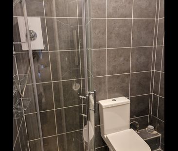 Room in a Shared House, Floyd Road, SE7 - Photo 6