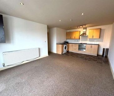 Long Causeway, Farnworth, BL4 - Photo 4