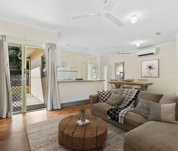 SPACIOUS FAMILY HOME - Photo 6