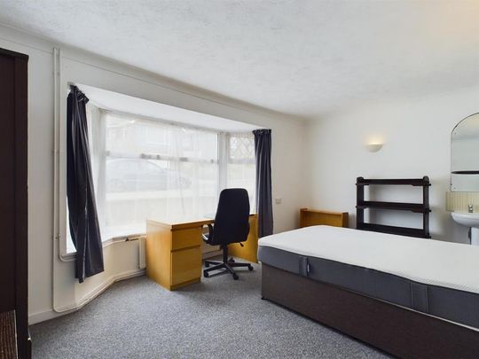 5 bedroom house to rent - Photo 1