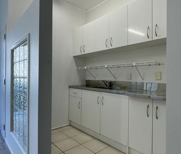 East Tamaki - Photo 4